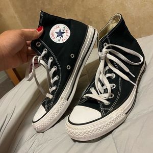Women’s high top converse